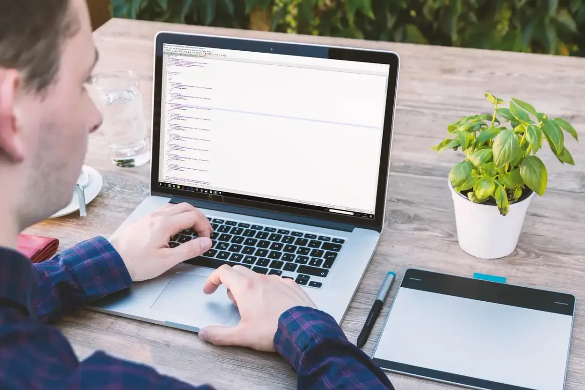 Intégrer l'audio HTML5 : Guide complet pour vos contenus web