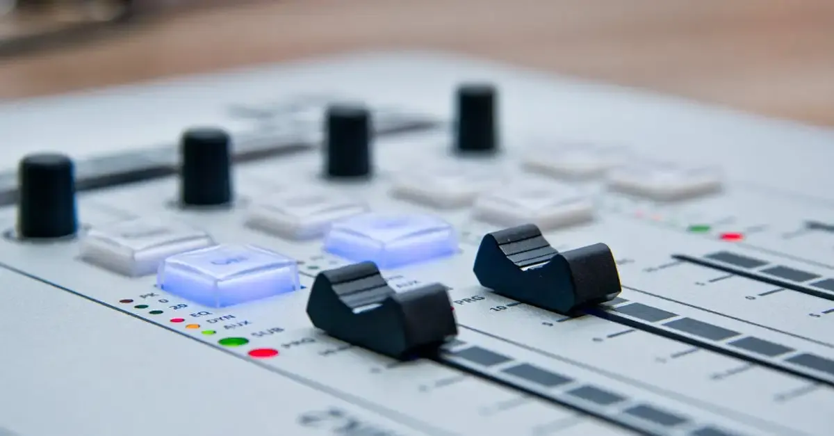 Comment régler l'égaliseur audio pour un son optimal.